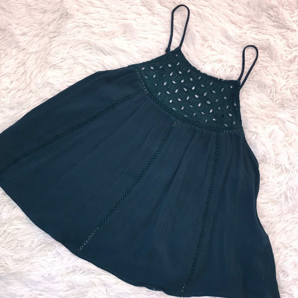 Women's small flowy top